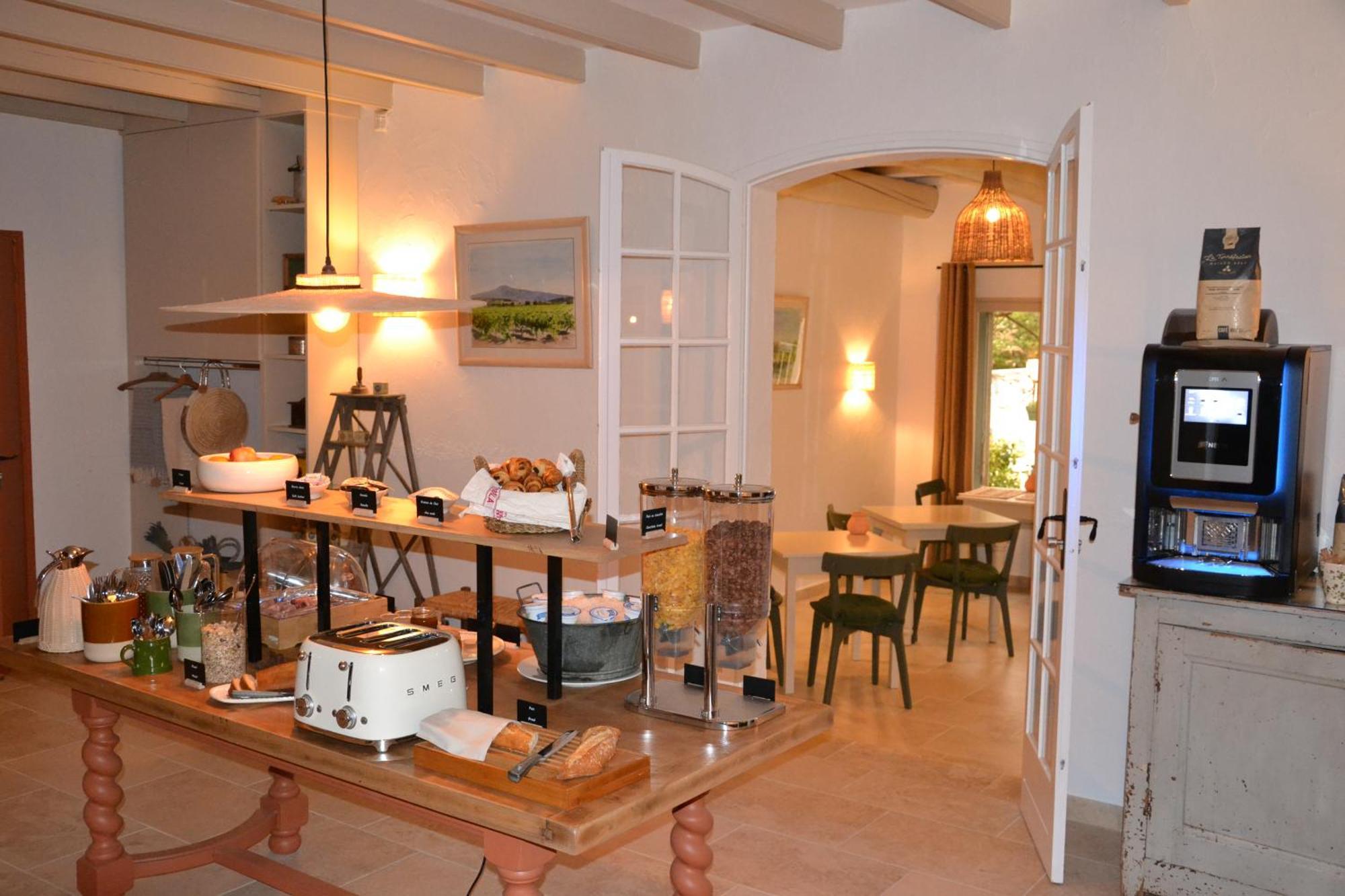 Hotel La Garrigue & Bar Piscine Venasque Exterior photo