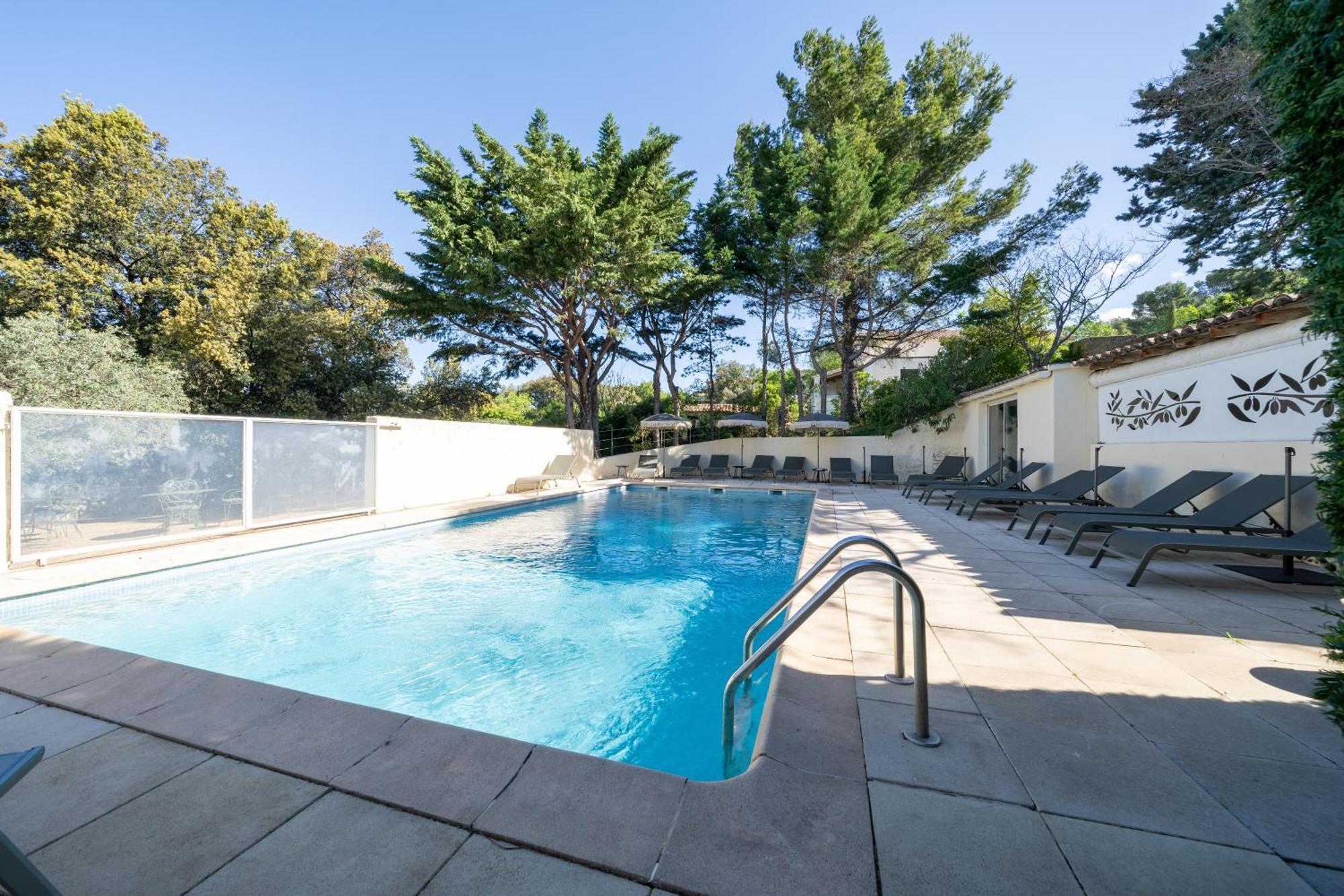 Hotel La Garrigue & Bar Piscine Venasque Exterior photo