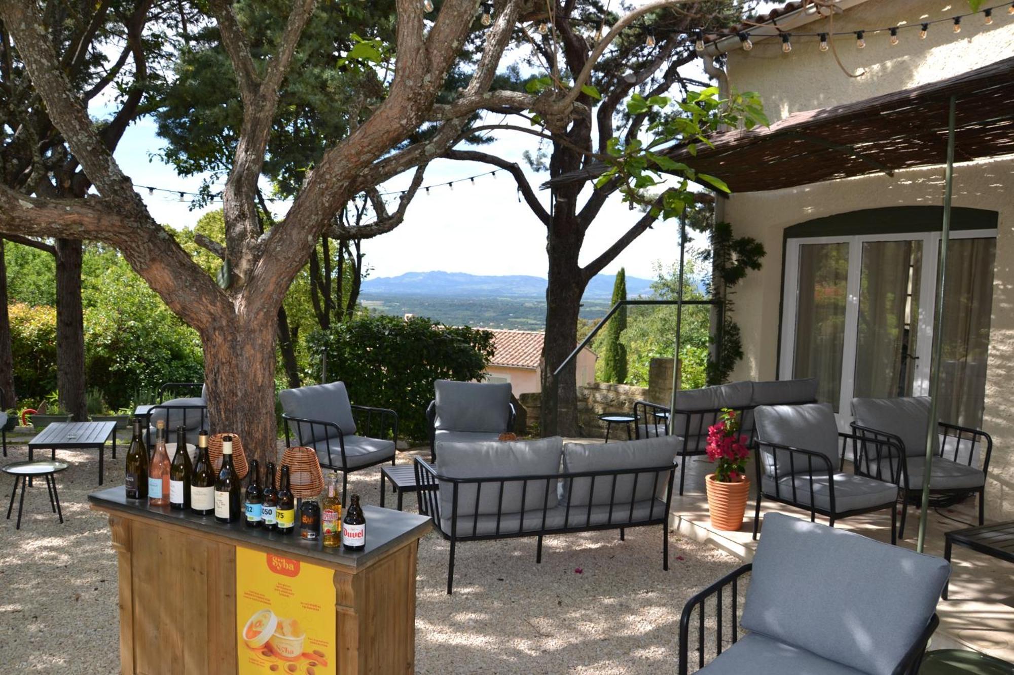 Hotel La Garrigue & Bar Piscine Venasque Exterior photo